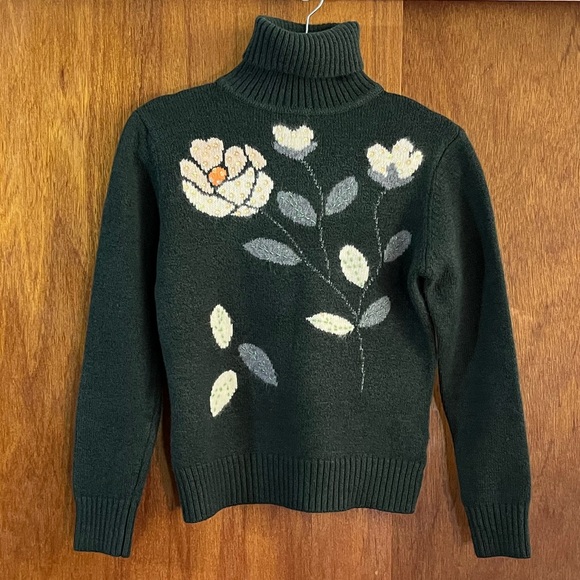 Jingxueer Sweaters - Dark Green Turtleneck Sweater w Floral Design Sz XS